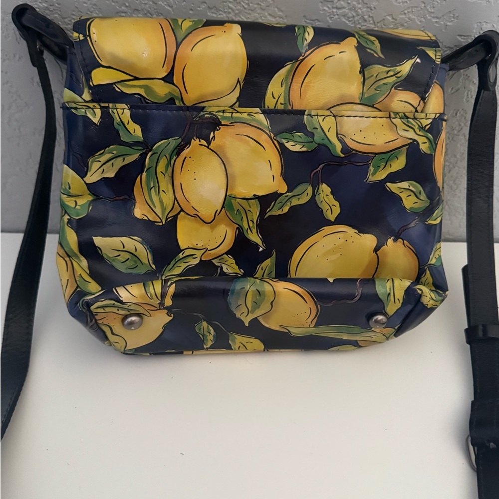 Lemon Print Patricia Nash Bag - Picture 4 of 7